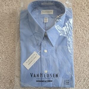 Van Heusen Men's Light Blue Wrinkle-Free Dress Shirt